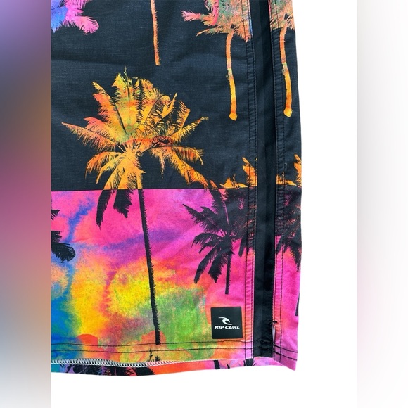 Men's Rip Curl 36 Board Shorts Mirage Mason Backyards Black Palm Tree - Picture 4 of 6